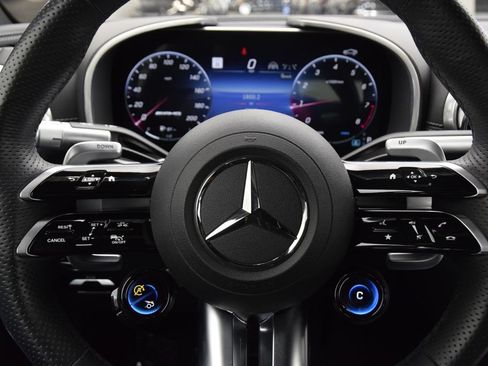 Used 2023 Mercedes-Benz SL 43 AMG image 22
