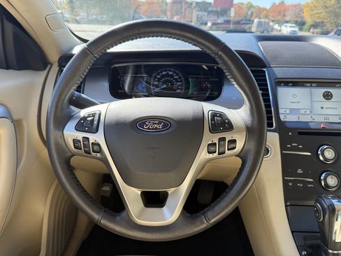 Used 2017 Ford Taurus SEL w/ Equipment Group 201A image 17