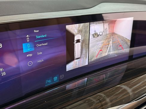 New 2026 Cadillac Escalade ESV Luxury image 31