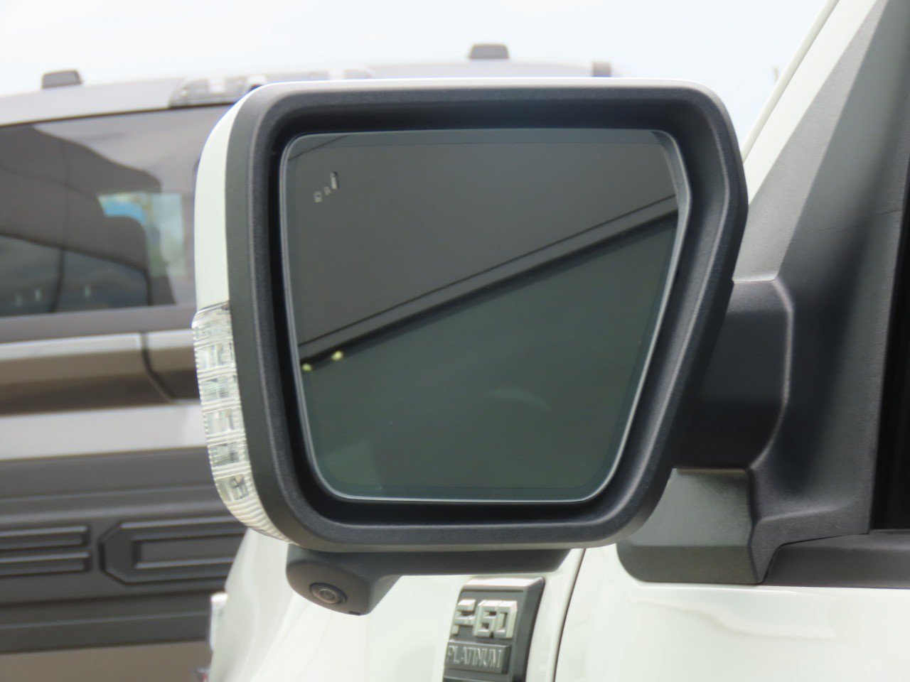 Used 2025 Ford F150 Platinum w/ FX4 Off-Road Package AWD/4WD image 18