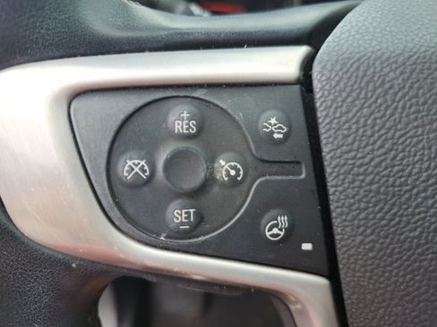 Used 2024 GMC Terrain SLT AWD/4WD image 18