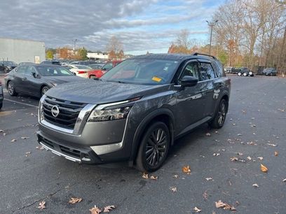 Used 2024 Nissan Pathfinder SL w/ SL Premium Package