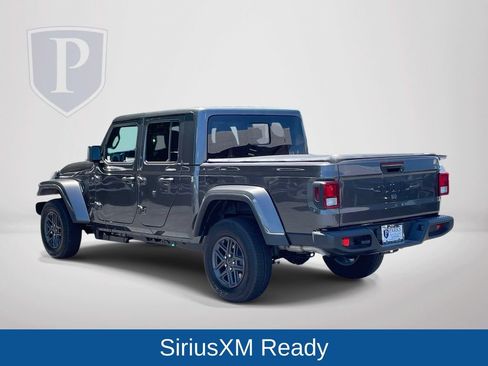 Used 2026 Jeep Gladiator Sport AWD/4WD image 6