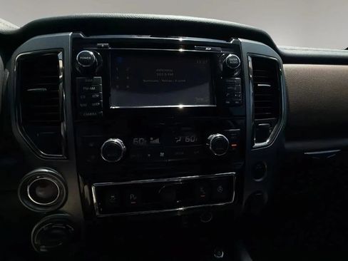 Used 2017 Nissan Titan Platinum Reserve AWD/4WD image 18