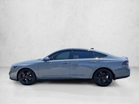 Used 2024 Honda Accord Sport image 9