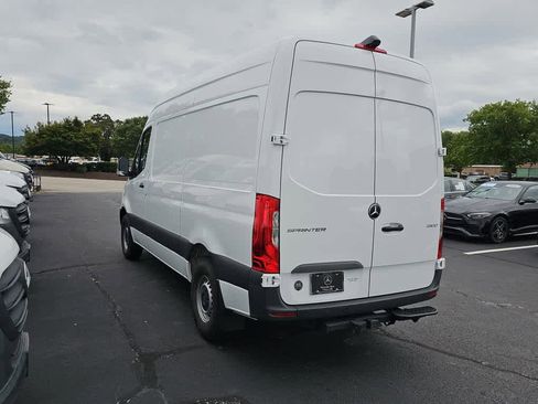 Used 2024 Mercedes-Benz Sprinter 2500 image 4
