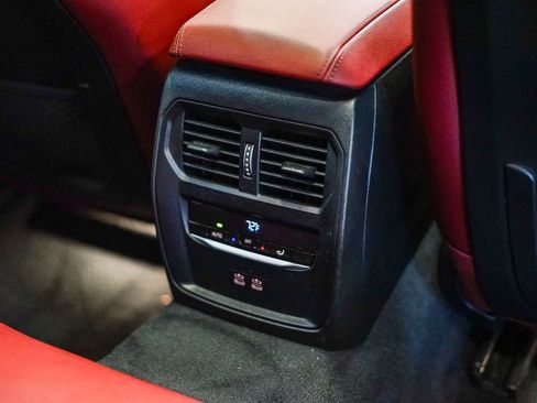 Used 2023 BMW M340i w/ Premium Package image 17