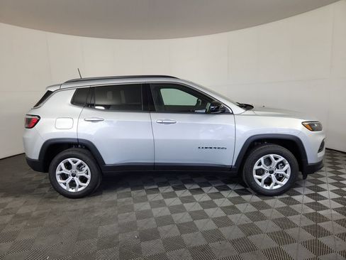 New 2025 Jeep Compass Latitude AWD/4WD image 2