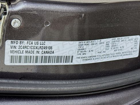 Used 2020 Chrysler Voyager LX FWD image 64