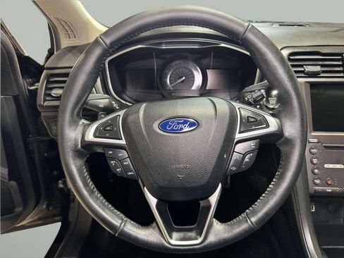 Used 2017 Ford Fusion Titanium AWD/4WD image 21