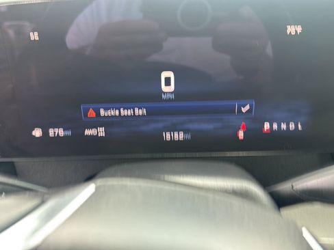 Used 2025 Chevrolet Traverse LT AWD/4WD image 16