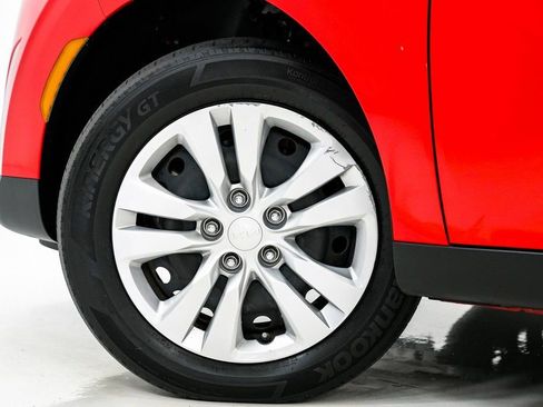 Used 2023 Kia Soul LX image 25