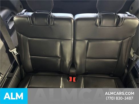 Used 2025 Ford Explorer ST-Line image 26