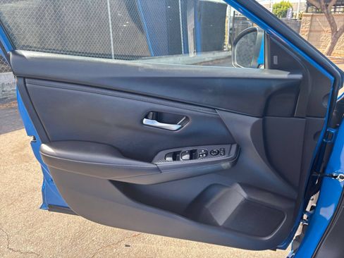 Used 2025 Nissan Sentra SV FWD image 18