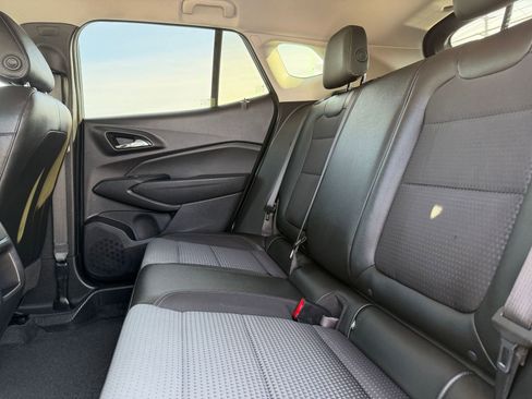 Used 2025 Chevrolet Trax LT image 23