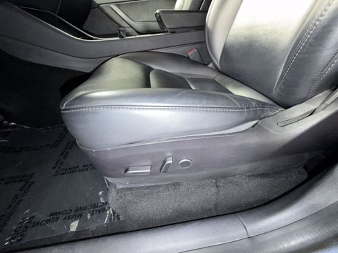 Used 2021 Tesla Model Y Long Range AWD/4WD image 14