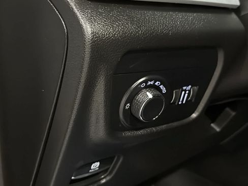 Used 2024 Jeep Grand Cherokee Altitude AWD/4WD image 22