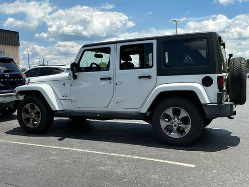Used 2016 Jeep Wrangler Unlimited Sahara AWD/4WD image 2