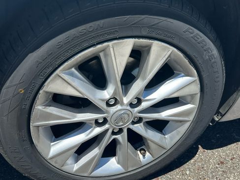 Used 2014 Lexus ES 300h w/ Premium Package w/Bamboo Trim FWD image 4