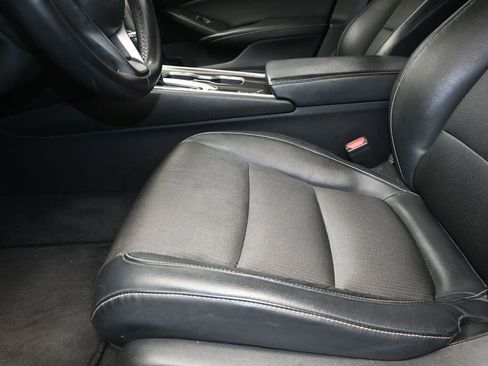Used 2018 Honda Accord Sport image 13