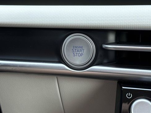 Certified 2025 Hyundai Tucson SEL AWD/4WD image 15