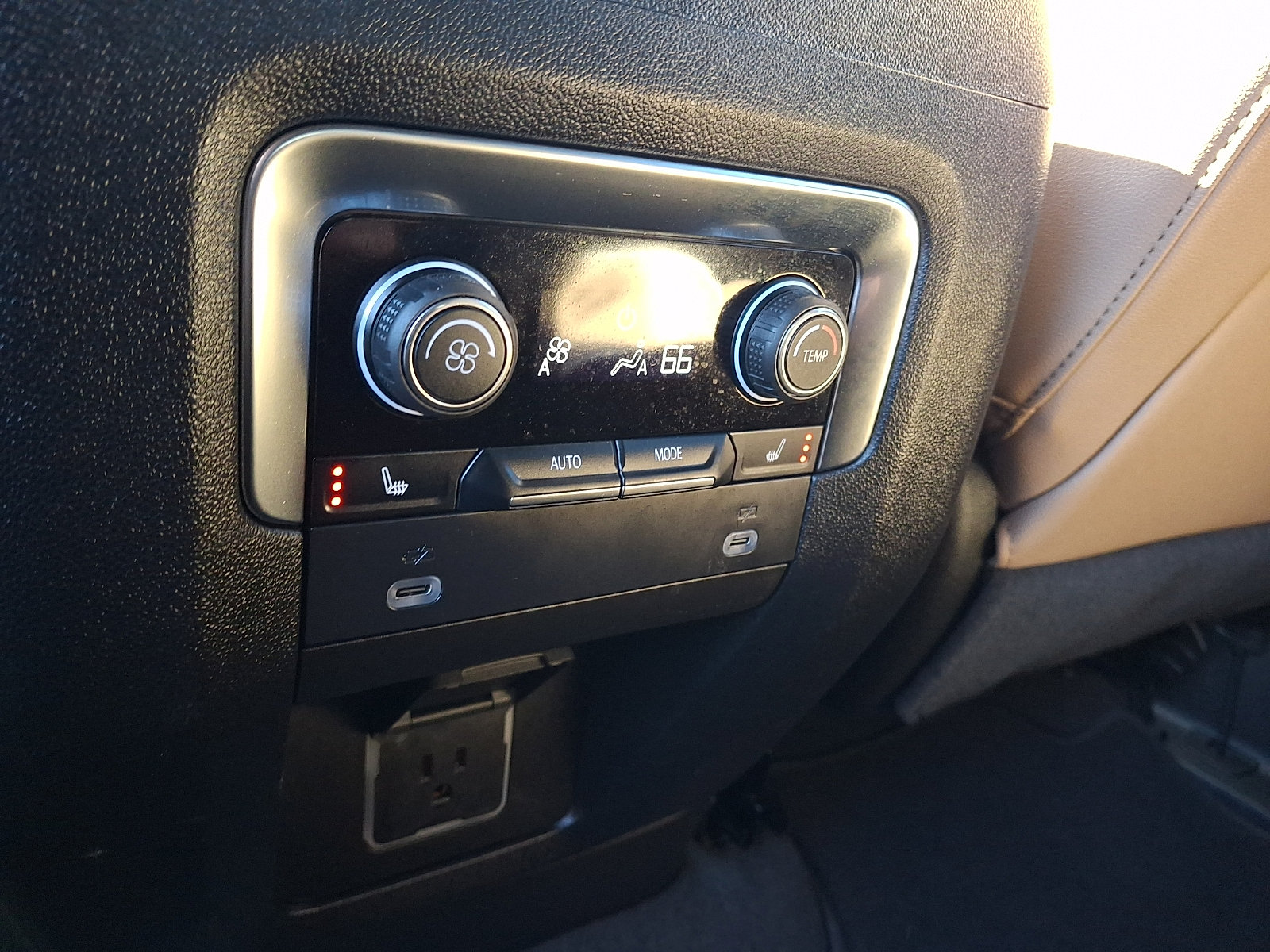 Certified 2023 Chevrolet Tahoe Premier AWD/4WD image 12
