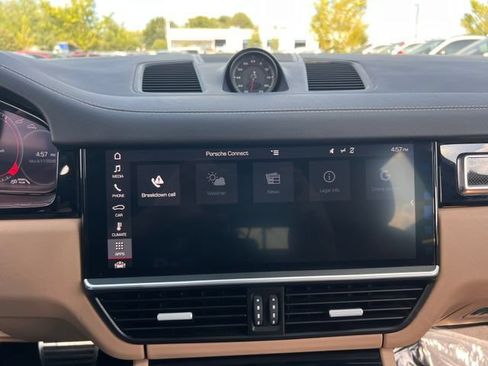 Used 2019 Porsche Cayenne Turbo AWD/4WD image 27