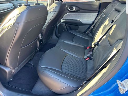 Used 2022 Jeep Compass Latitude w/ Sun and Sound Group image 8