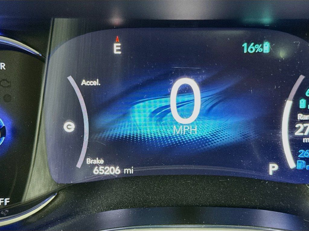 Used 2022 Chrysler Pacifica Limited FWD image 12