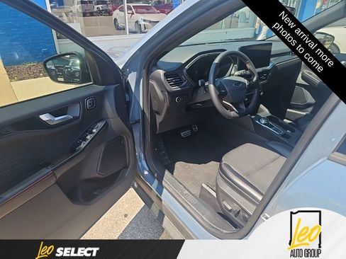 Used 2024 Ford Escape ST-Line Select w/ Tech Pack #2 AWD/4WD image 5