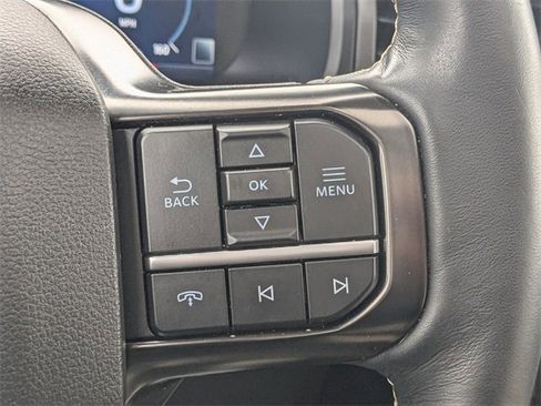 Used 2024 Ford Expedition Platinum image 26