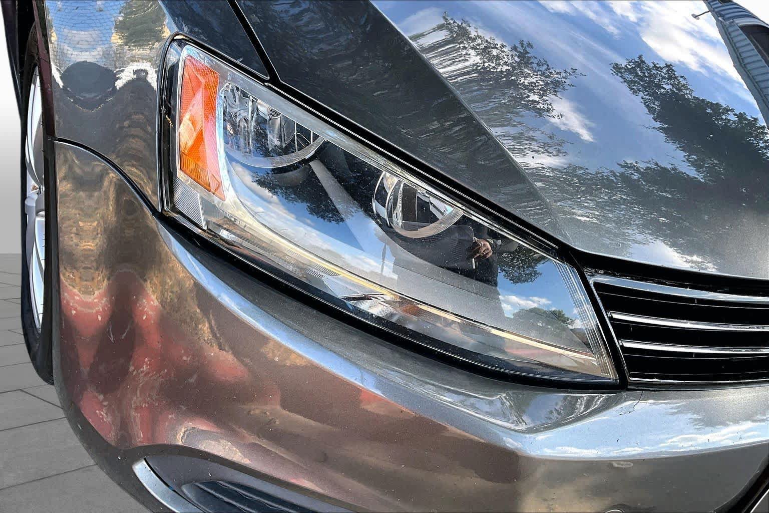 Used 2013 Volkswagen Jetta SE FWD image 27