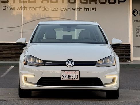 Used 2016 Volkswagen e-Golf SEL Premium FWD image 3