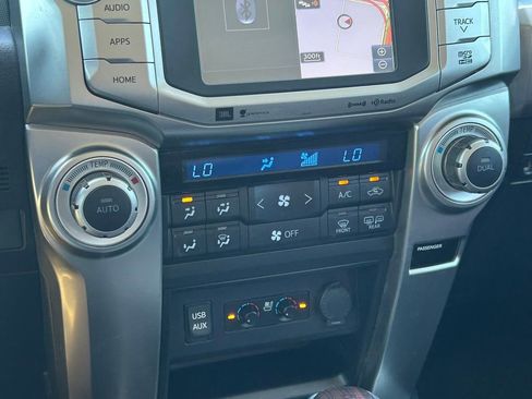 Used 2019 Toyota 4Runner Limited AWD/4WD image 35