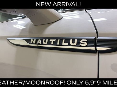Used 2023 Lincoln Nautilus Reserve w/ Luxury Package AWD/4WD image 10