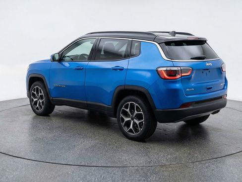 Used 2025 Jeep Compass Limited AWD/4WD image 6