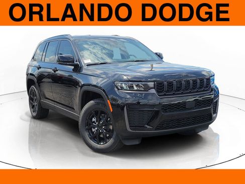 New 2026 Jeep Grand Cherokee Altitude RWD image 1