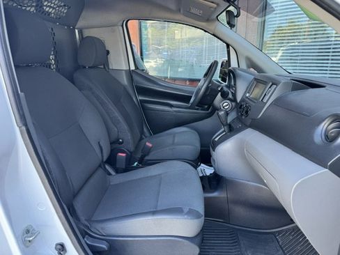 Used 2020 Nissan NV200 SV w/ Sliding Glass Door Package FWD image 21