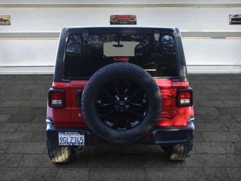 Used 2020 Jeep Wrangler Unlimited Sahara AWD/4WD image 6