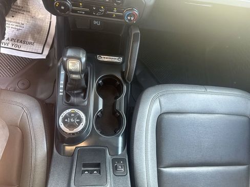 Used 2024 Ford Bronco Big Bend image 19