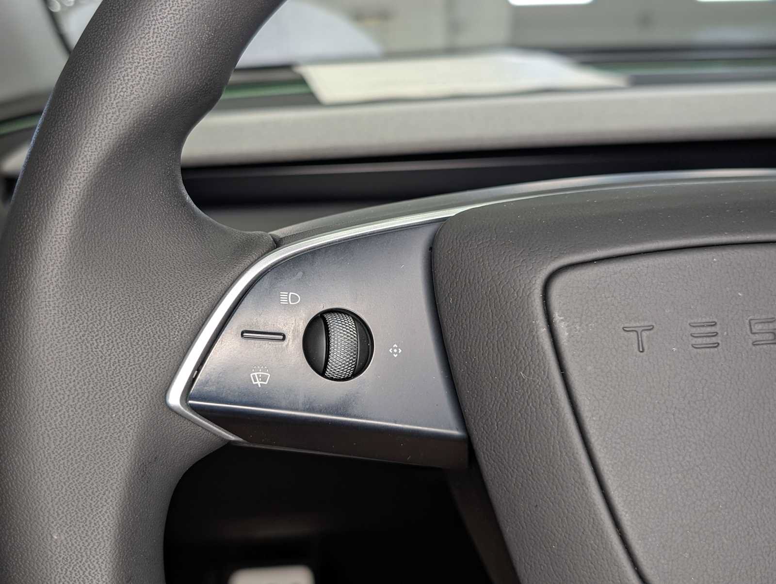 Used 2026 Tesla Model Y AWD image 34