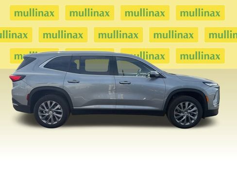 Used 2025 Buick Enclave Preferred image 50