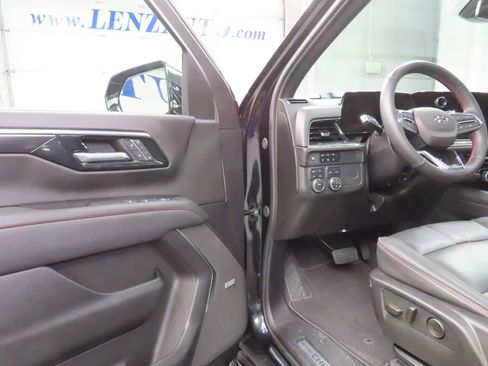 Used 2025 Chevrolet Tahoe RST w/ Comfort Package AWD/4WD image 52