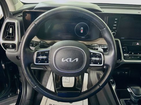 Used 2022 Kia Sorento SX Prestige image 13