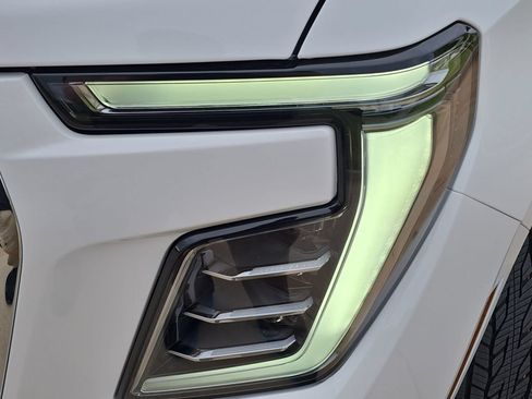 New 2026 GMC Yukon Elevation w/ Elevation Premium Package AWD/4WD image 32
