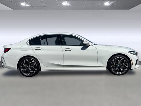 Used 2025 BMW 330i Sedan w/ Convenience Package RWD image 7