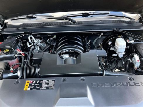 Used 2019 Chevrolet Tahoe LT w/ Off-Road Package AWD/4WD image 27
