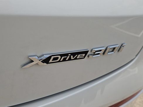 Used 2024 BMW X4 xDrive30i w/ Parking Assistance Package AWD/4WD image 12