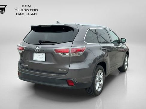 Used 2015 Toyota Highlander Limited Platinum FWD image 5
