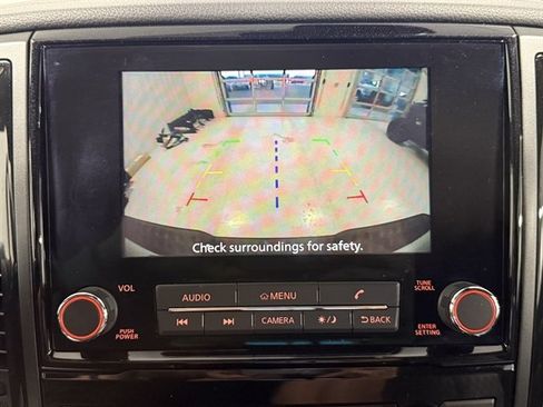 Used 2024 Nissan Titan SV w/ SV Bronze Edition Package image 38